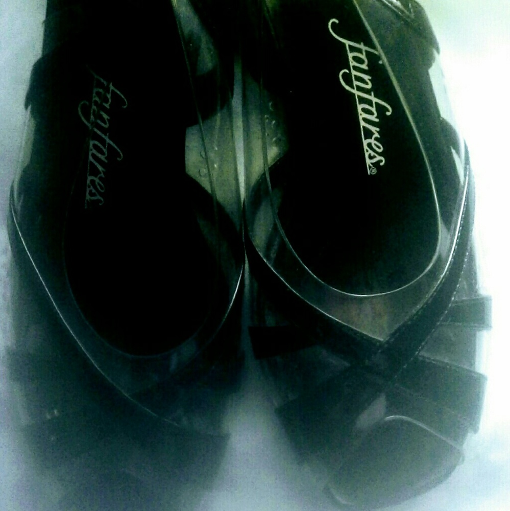 FanFares Black and Clear - Picture 3 of 8